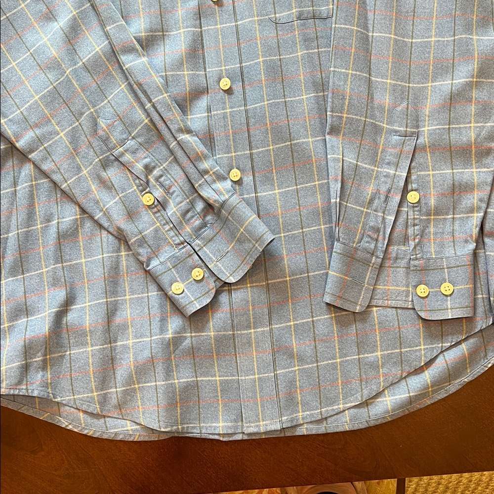 Orvis Men's Button-Down Plaid Shirt in Light Blue Size L - Picture 3 of 3